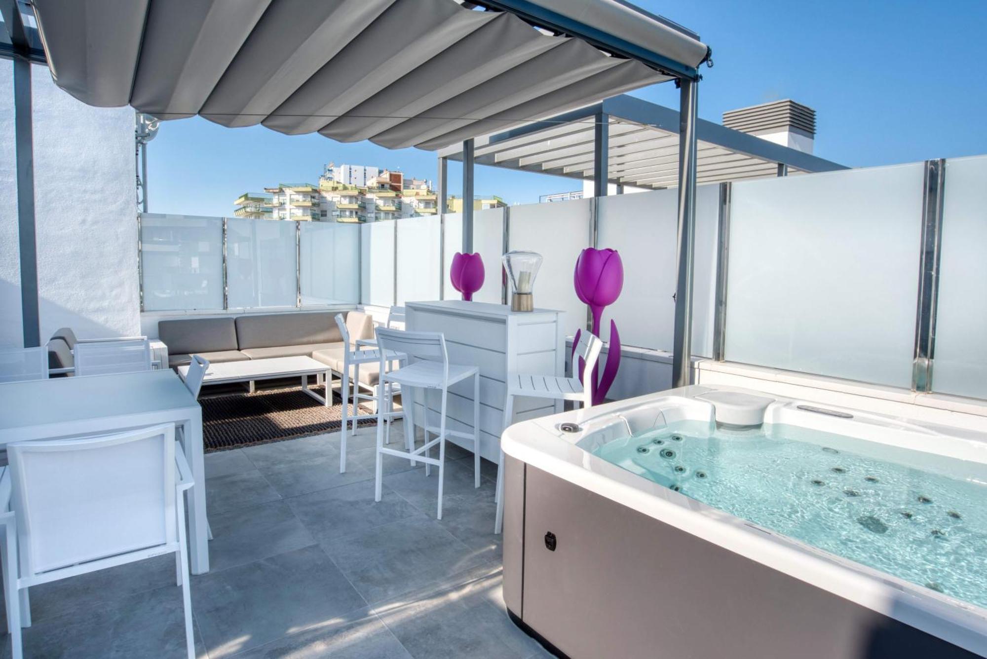 Penthouse On The First Line Apartment Кастел Пладжа де Аро Екстериор снимка