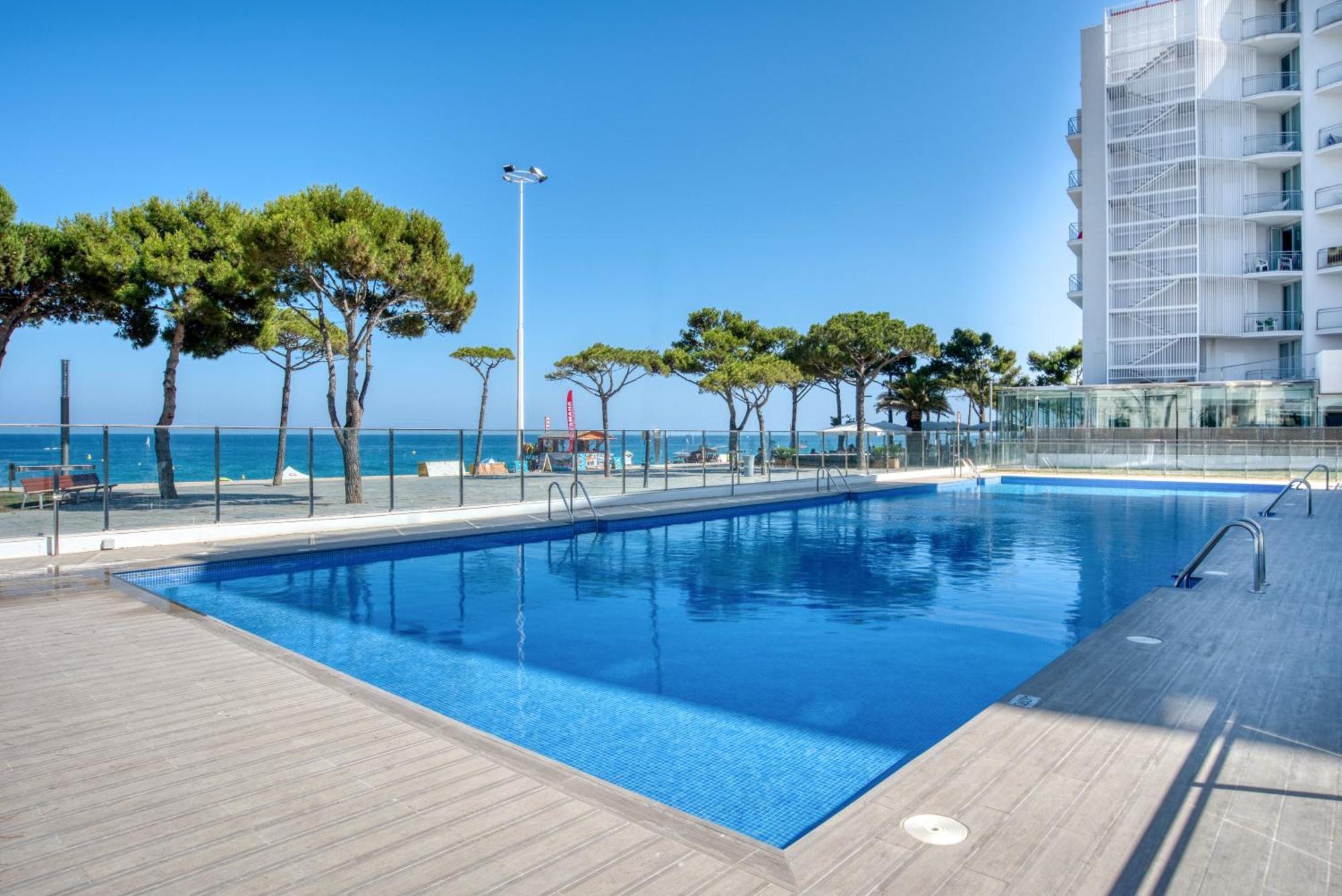 Penthouse On The First Line Apartment Кастел Пладжа де Аро Екстериор снимка